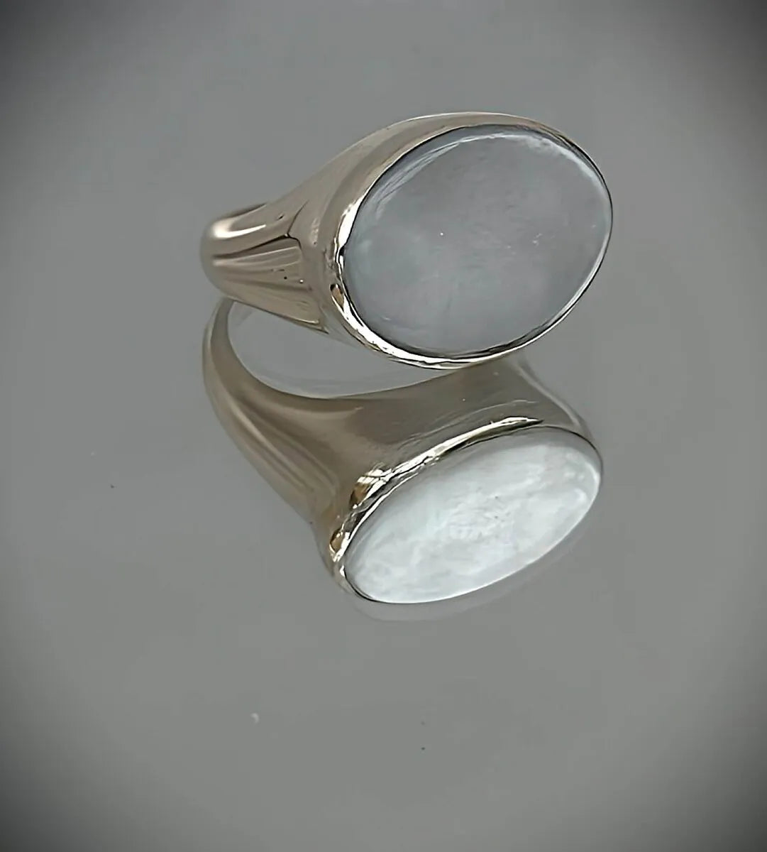 Caramel Ring - White Mother Of Pearl